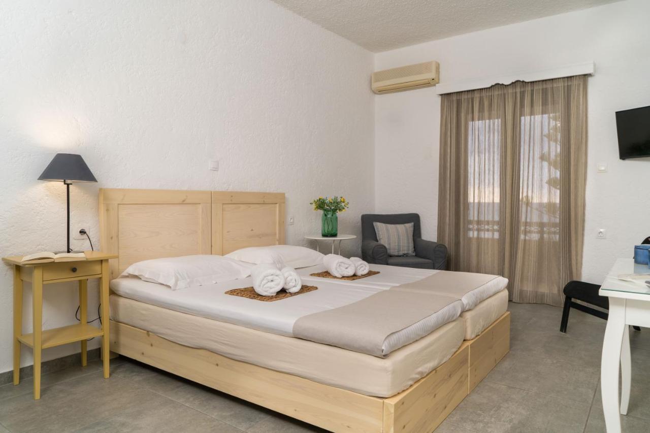 Villa Plori Makrýgialos Екстериор снимка
