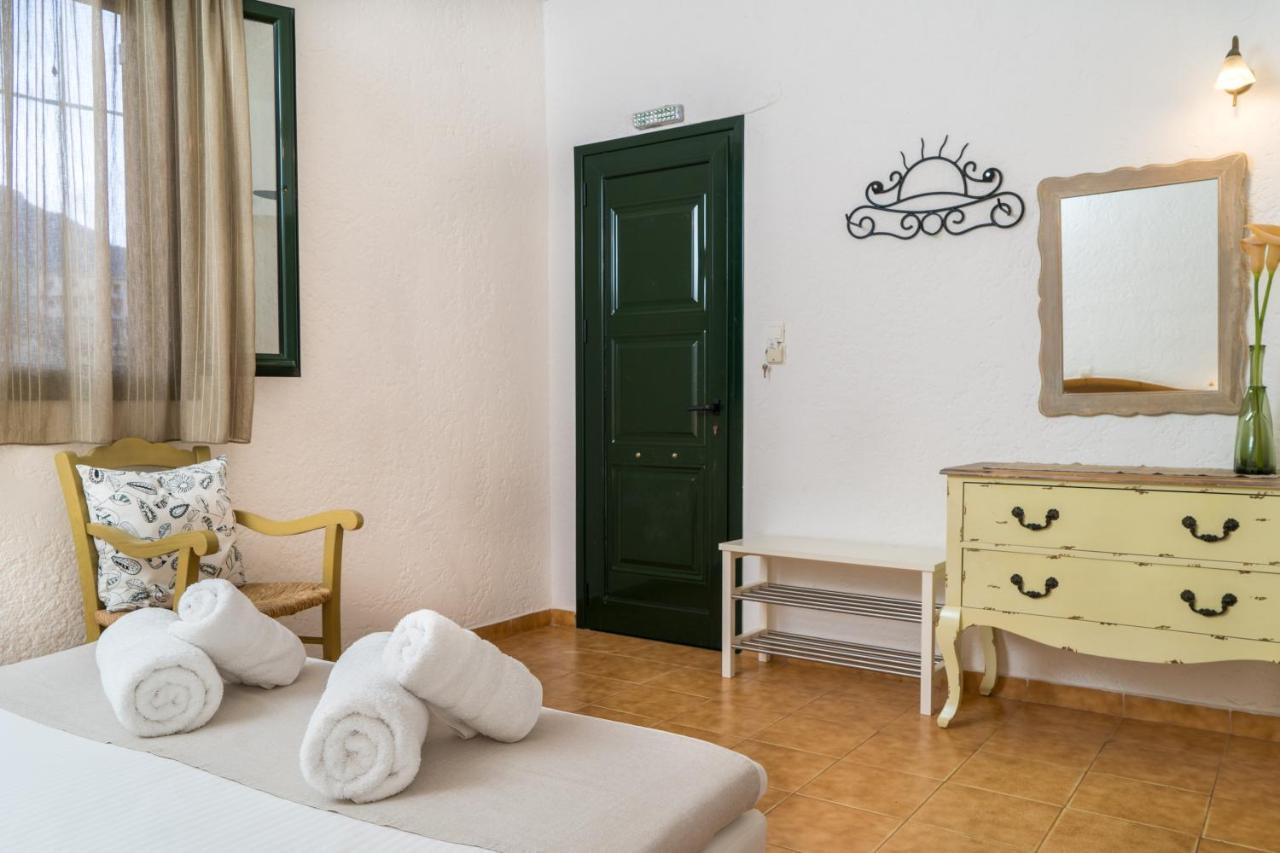 Villa Plori Makrýgialos Екстериор снимка