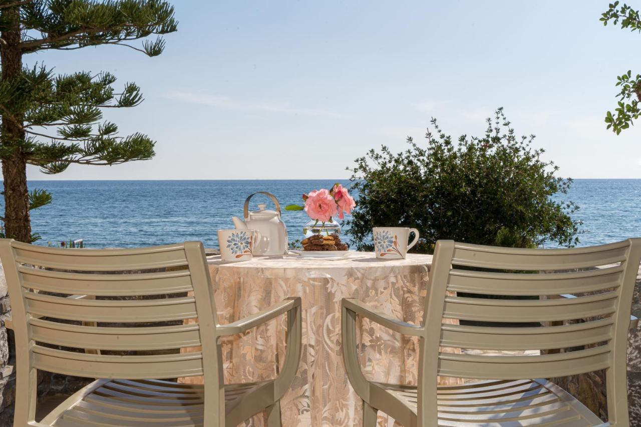 Villa Plori Makrýgialos Екстериор снимка