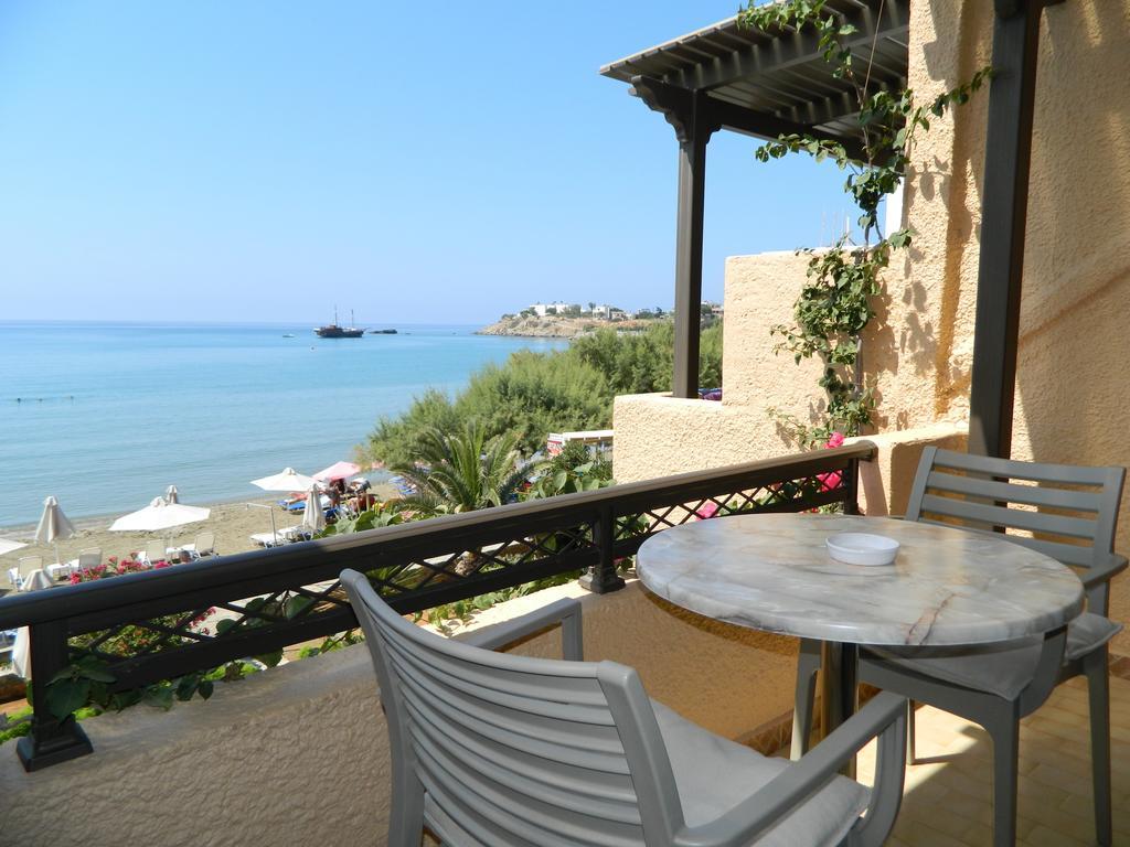 Villa Plori Makrýgialos Екстериор снимка